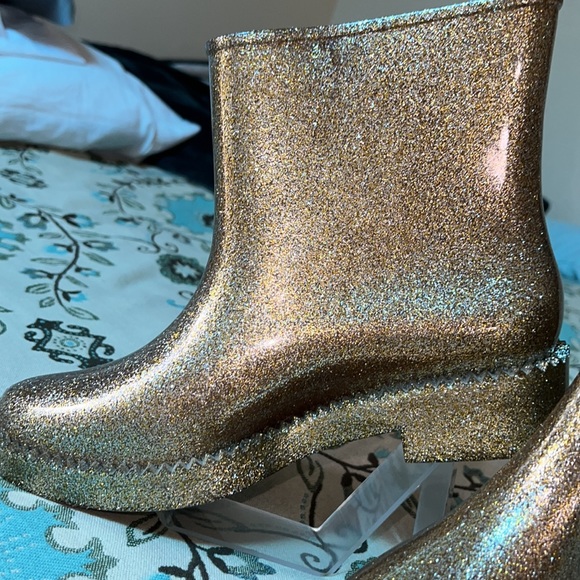 Melissa Women’s Drop Gold Glitter Boots - Picture 3 of 15